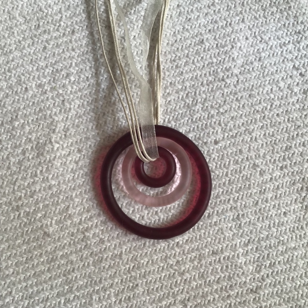 Pink glass loop necklace